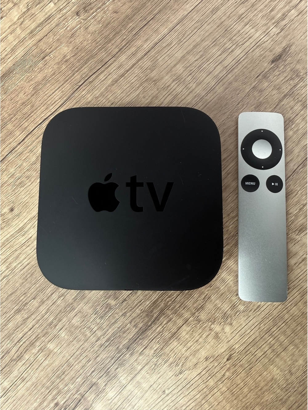 Apple TV 3rd Gen A1469 8GB HD Media Streamer w/ Remote Power & HDMI